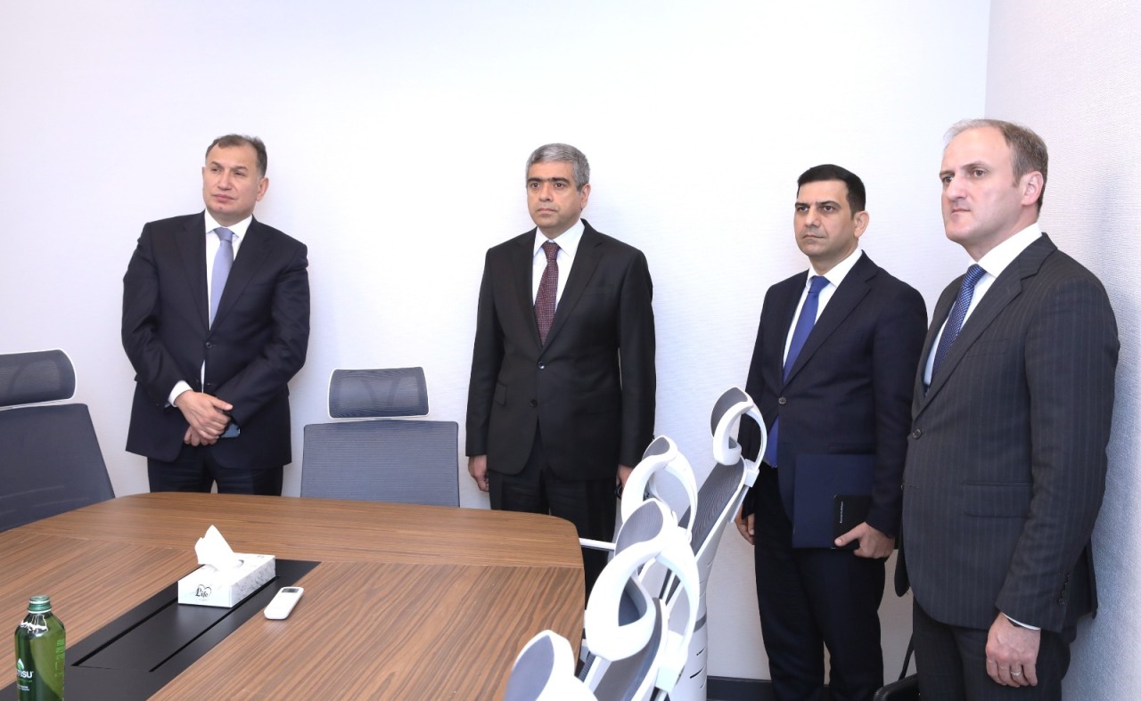 ƏƏSMN nümayəndələri AHİK-in yeni mərkəzi ilə tanış olublar - FOTOLAR